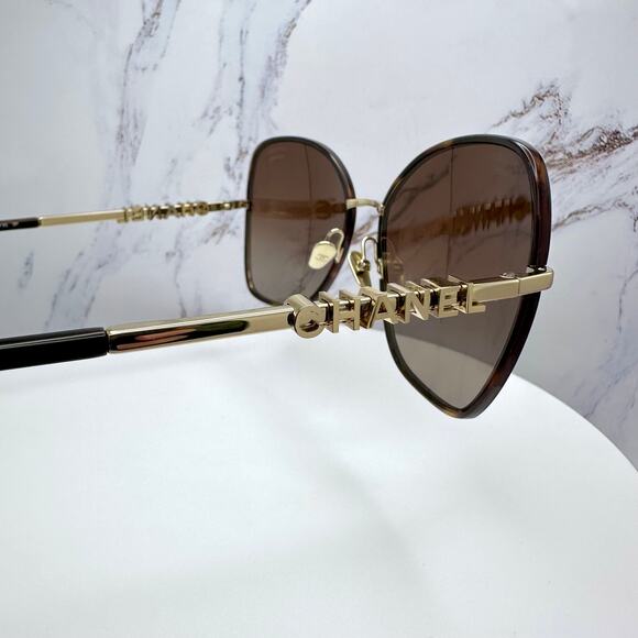 New CHANEL Sunglasses - Picture 5 of 16
